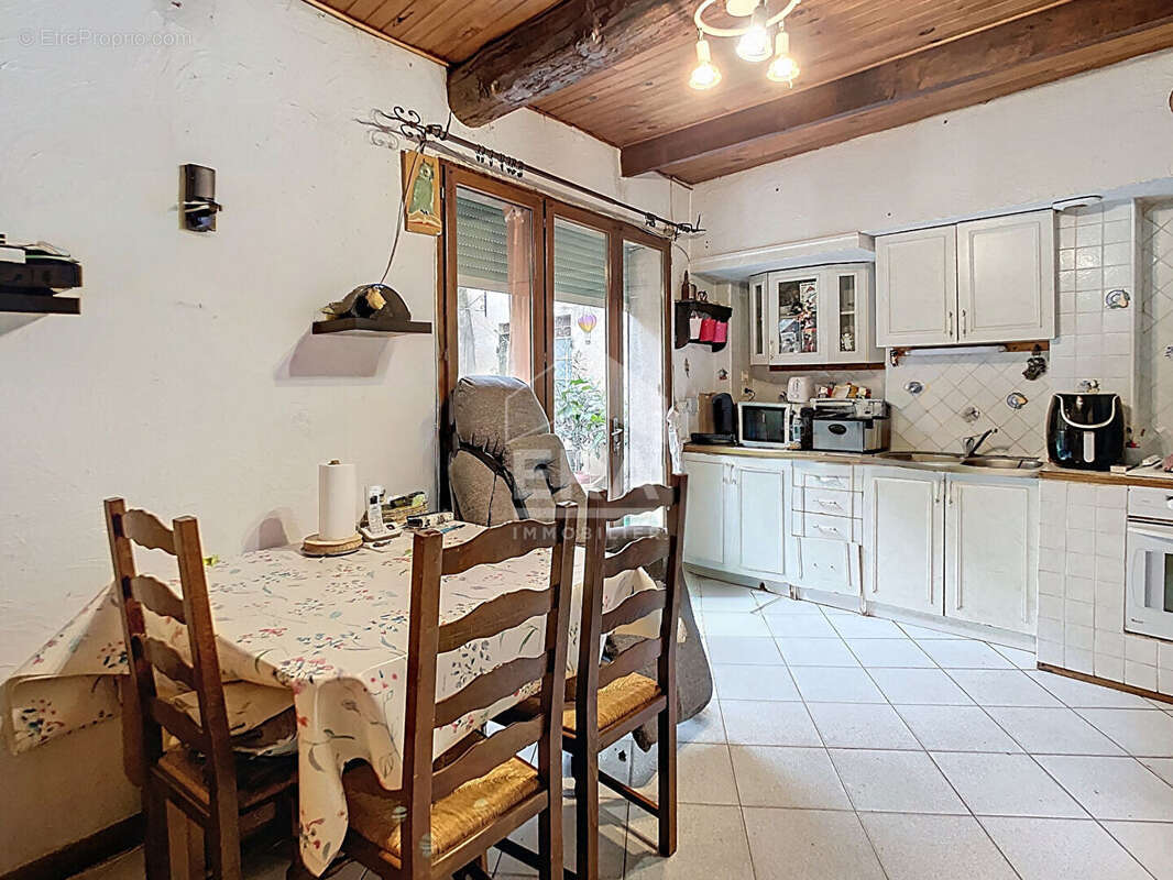 Maison 126m² à saint-mitre-les-remparts - photo 6