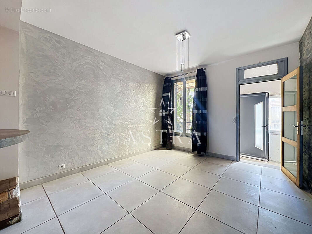 Maison 4 pièces - 83,78 m² à rénover - photo 3