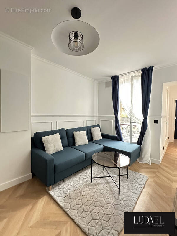 Appartement à PARIS-17E