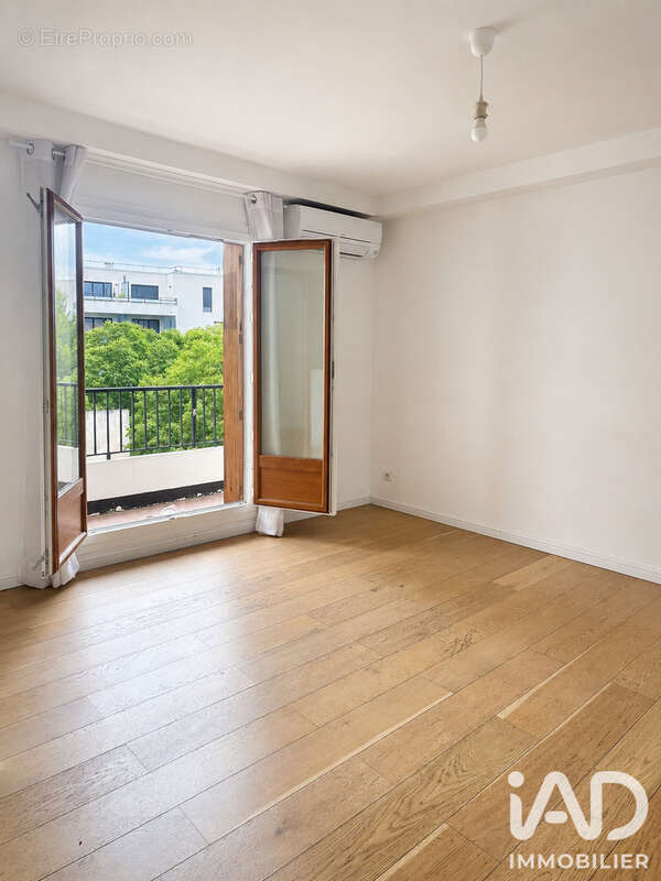 Photo 2 - Appartement à MARSEILLE-8E