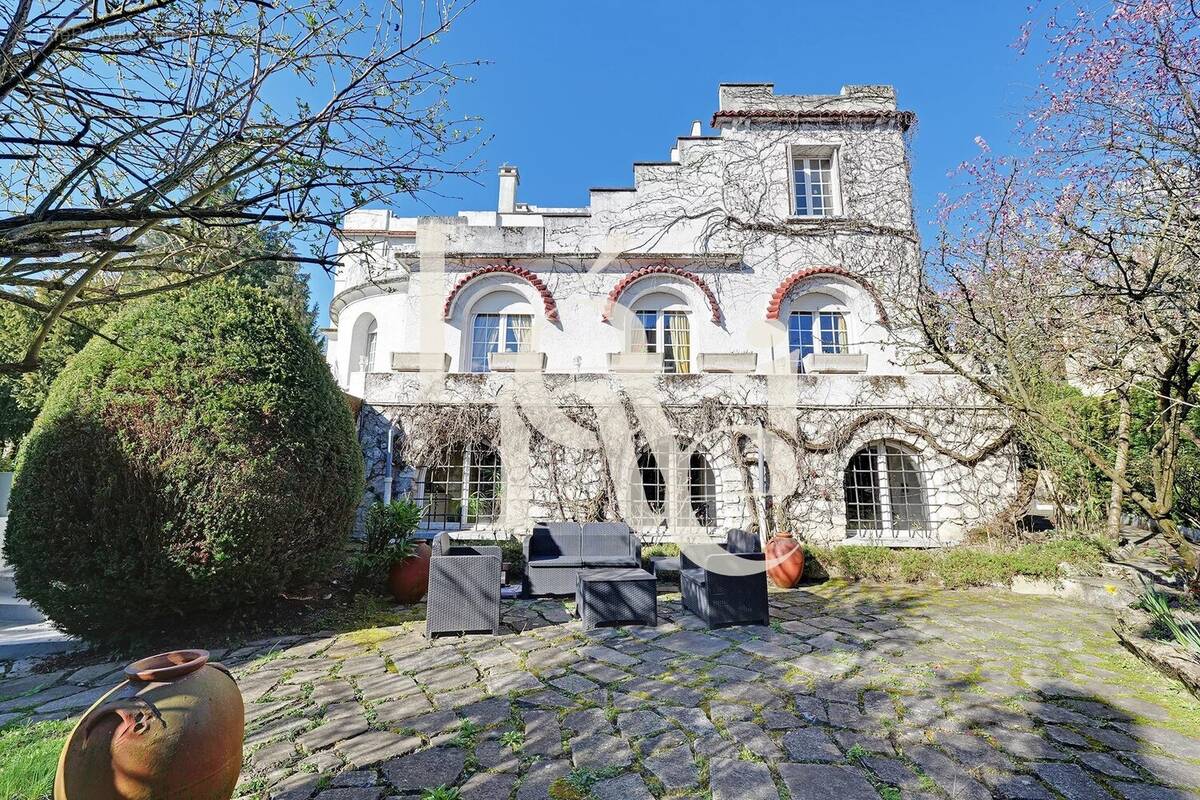 Maison à SURESNES