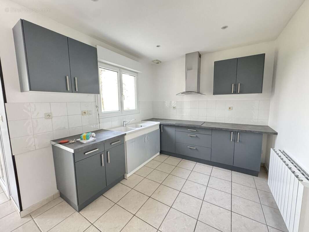 Maison à BEYCHAC-ET-CAILLAU