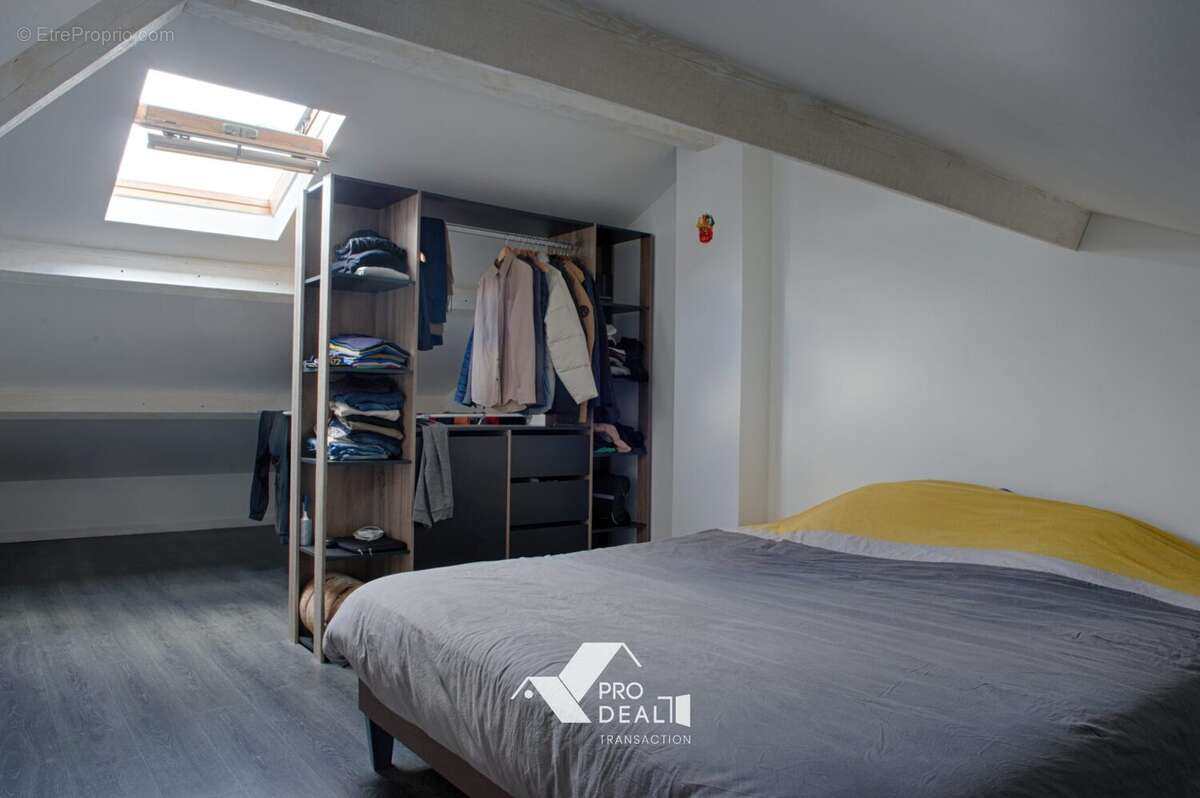 Appartement 47 m² à Saint-Denis-Les-Bourg  - photo 4