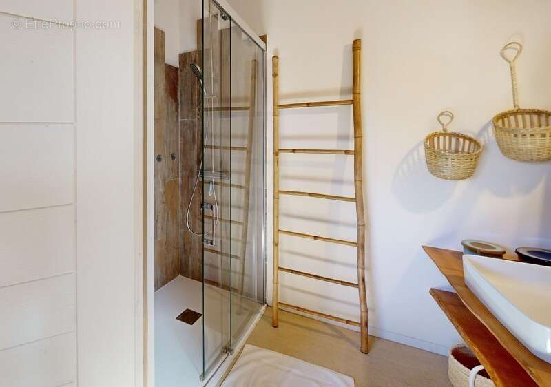 Maison à NEGREPELISSE