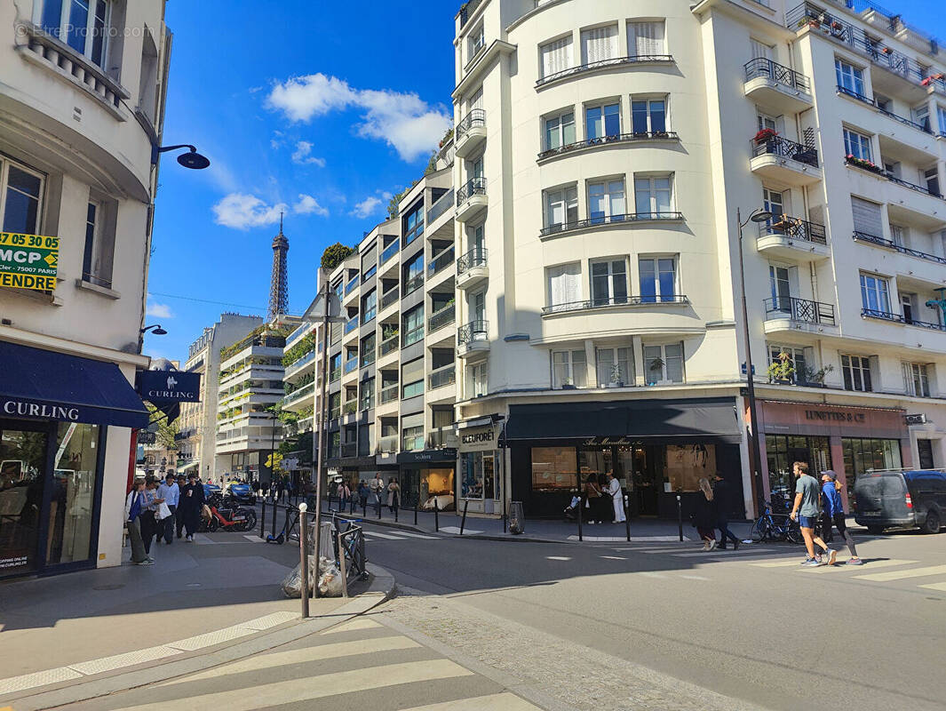 Commerce à PARIS-7E