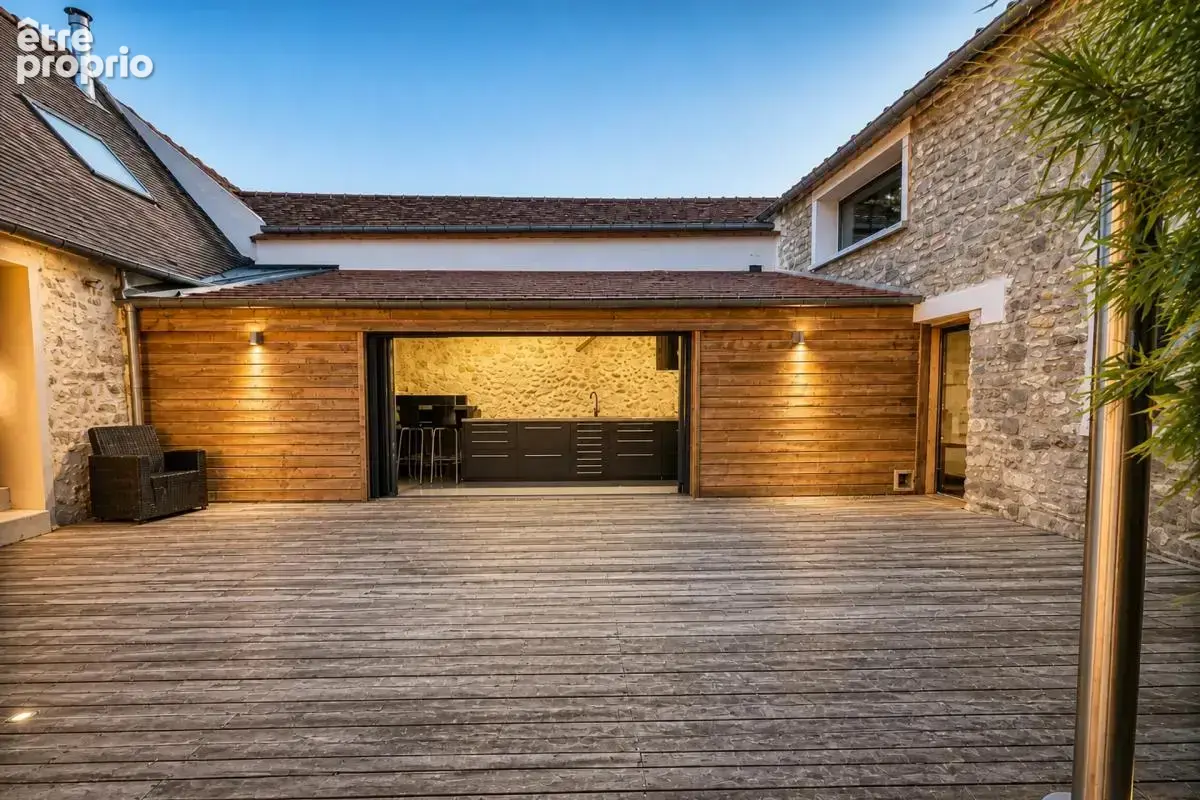 Maison de 8 pièces de 194 m² à Villeneuve-sur-Auvers - photo 3