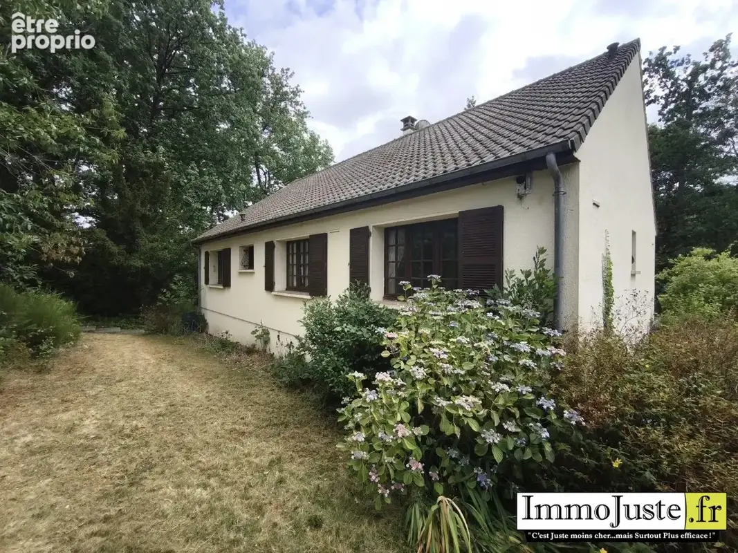 Maison à LES ESSARTS-LE-ROI