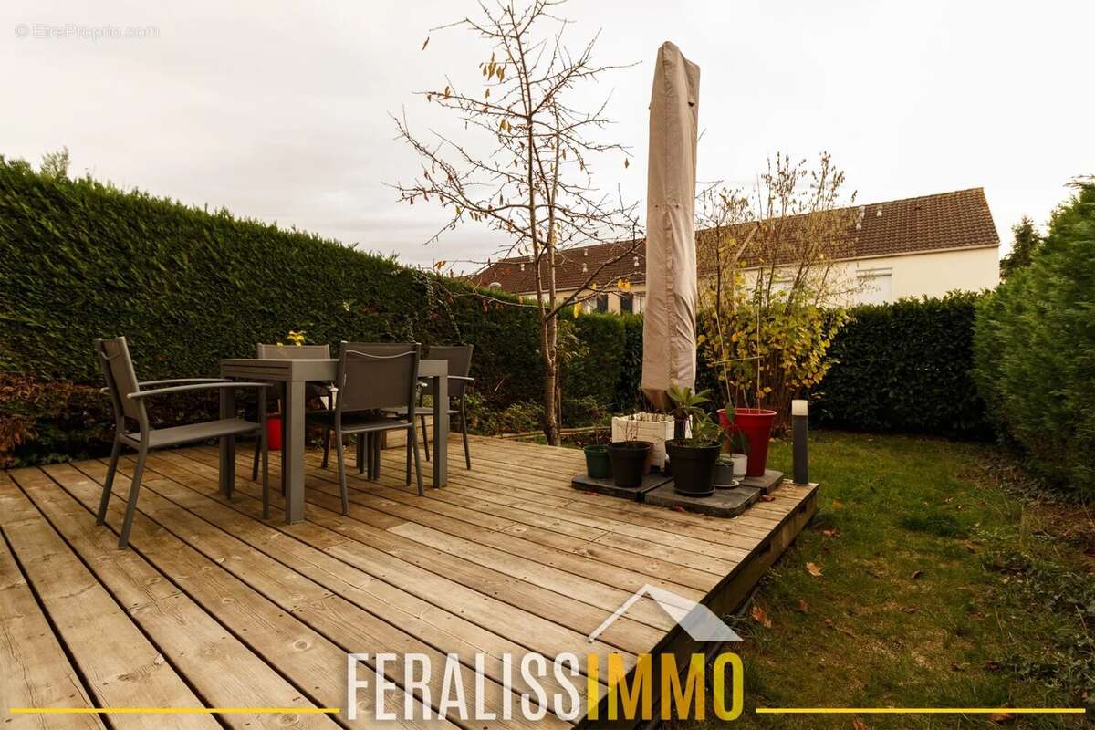 Maison à JOUY-LE-MOUTIER