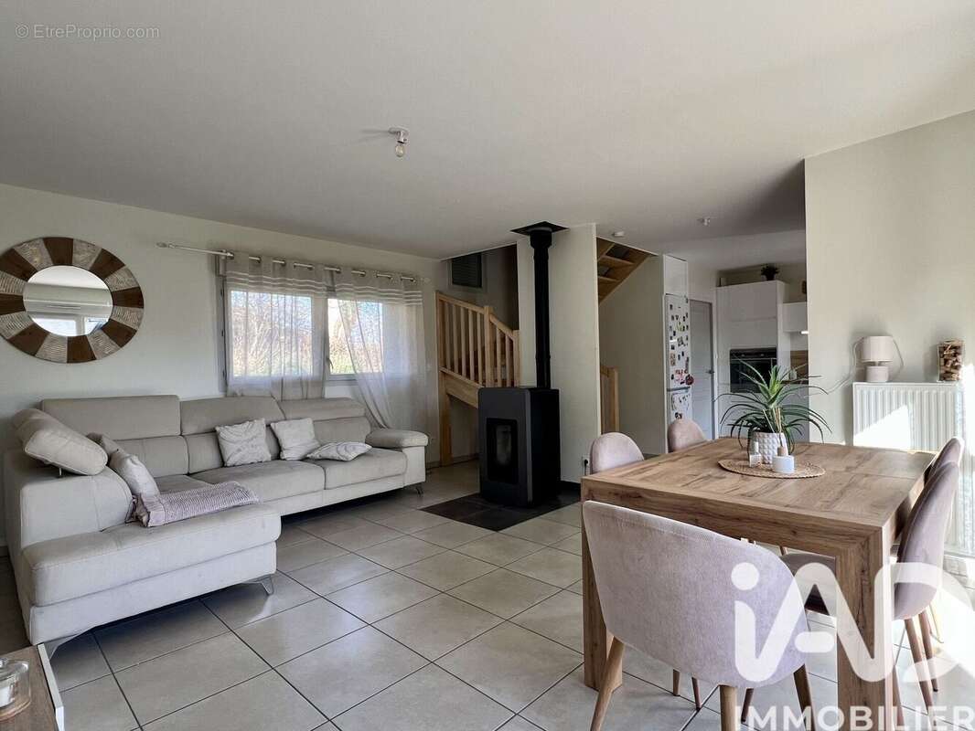 Photo 3 - Maison à SAINT-THEOFFREY