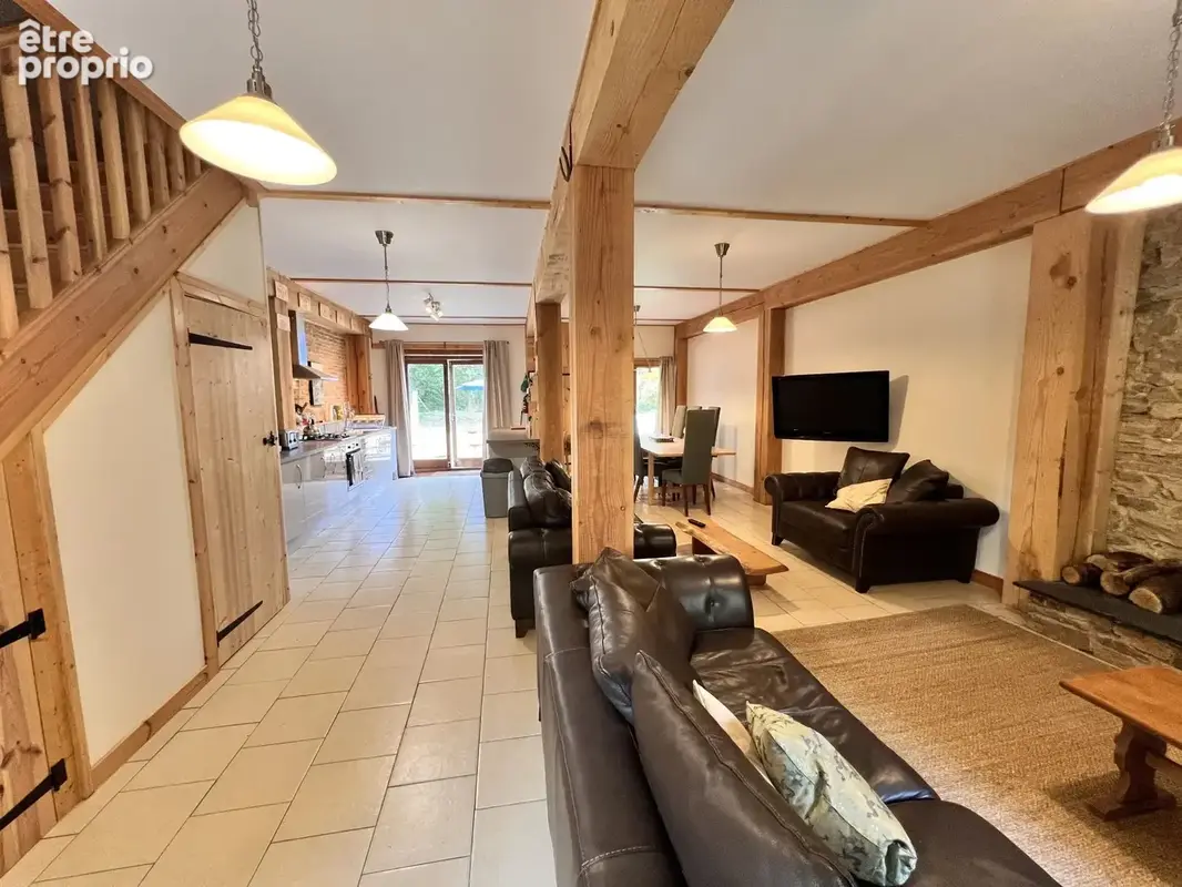 Propriété rénovée avec trois logements, située dans la campagne de l’Indre - photo 17