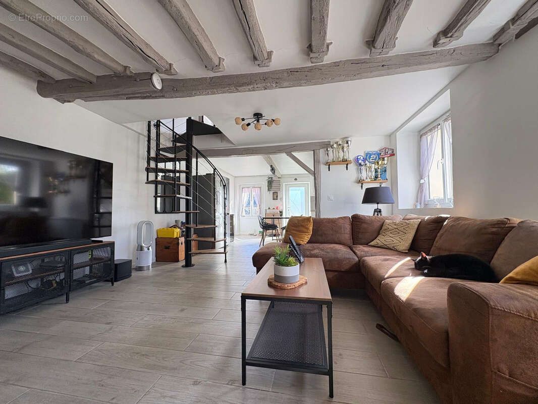 Maison à HAUTEFEUILLE