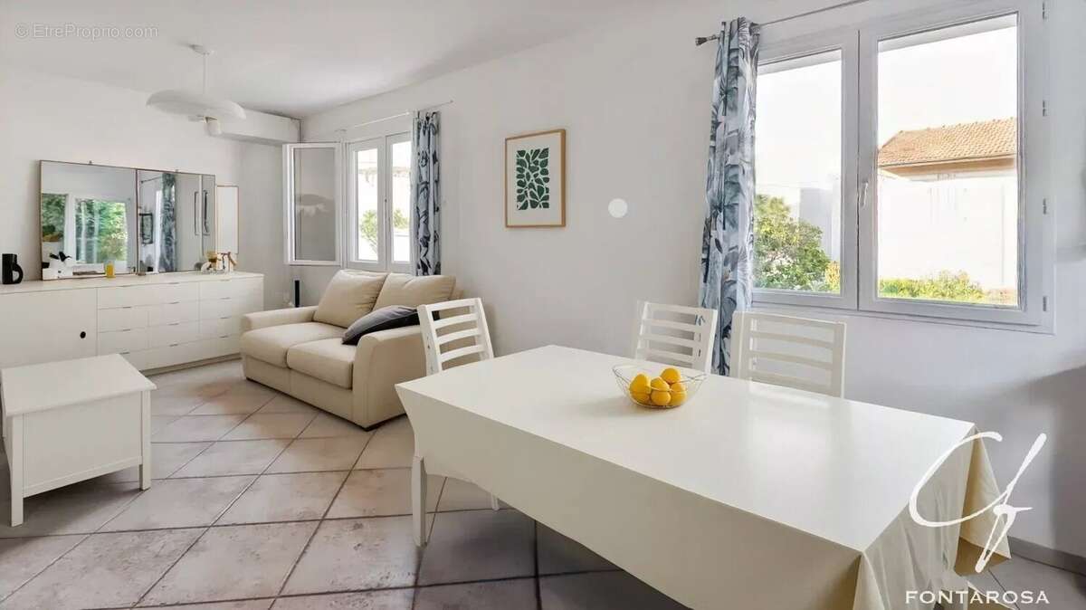 Saint-Raphael exclusivité maison divisée en 2 appartements - photo 13