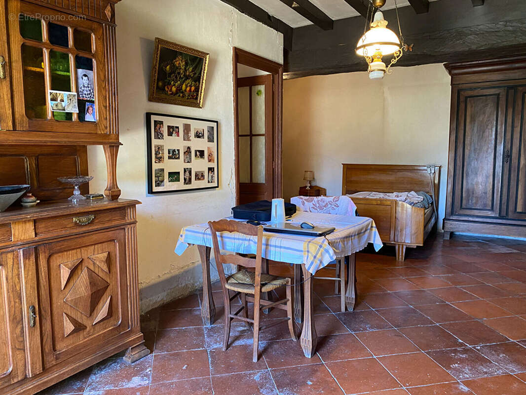 Maison à PUJOLS