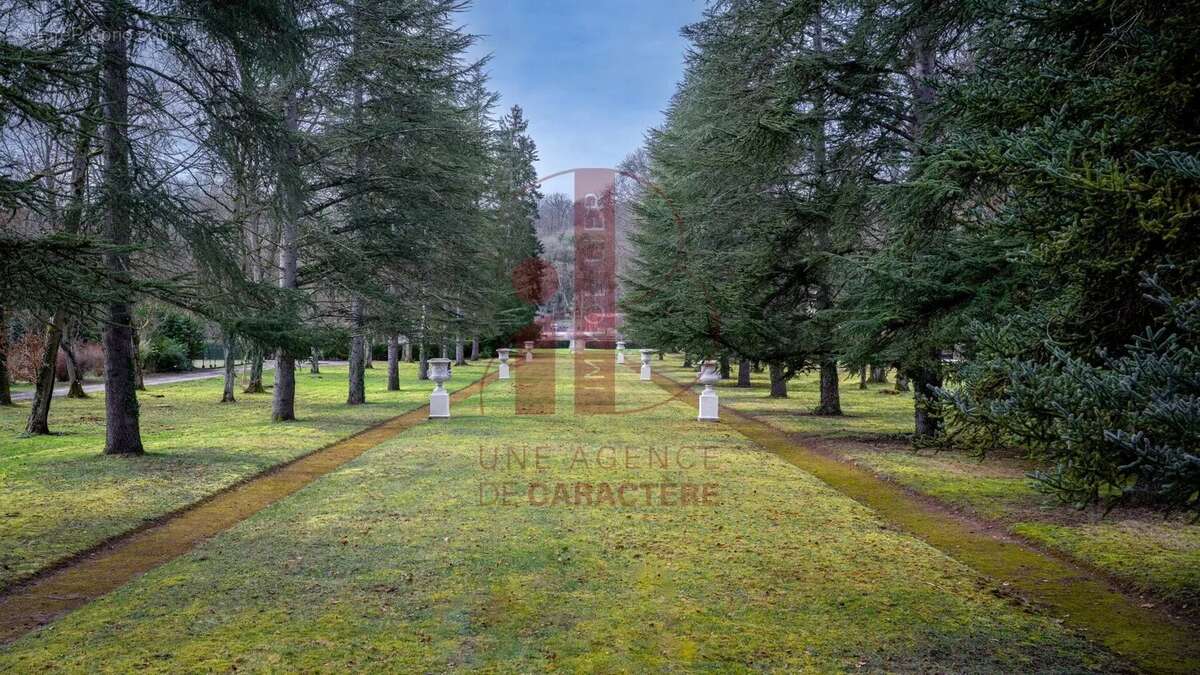 Maison à FONTAINEBLEAU