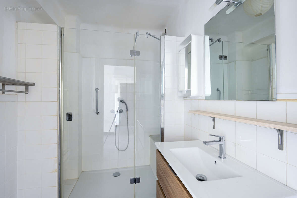 Appartement à MARSEILLE-6E