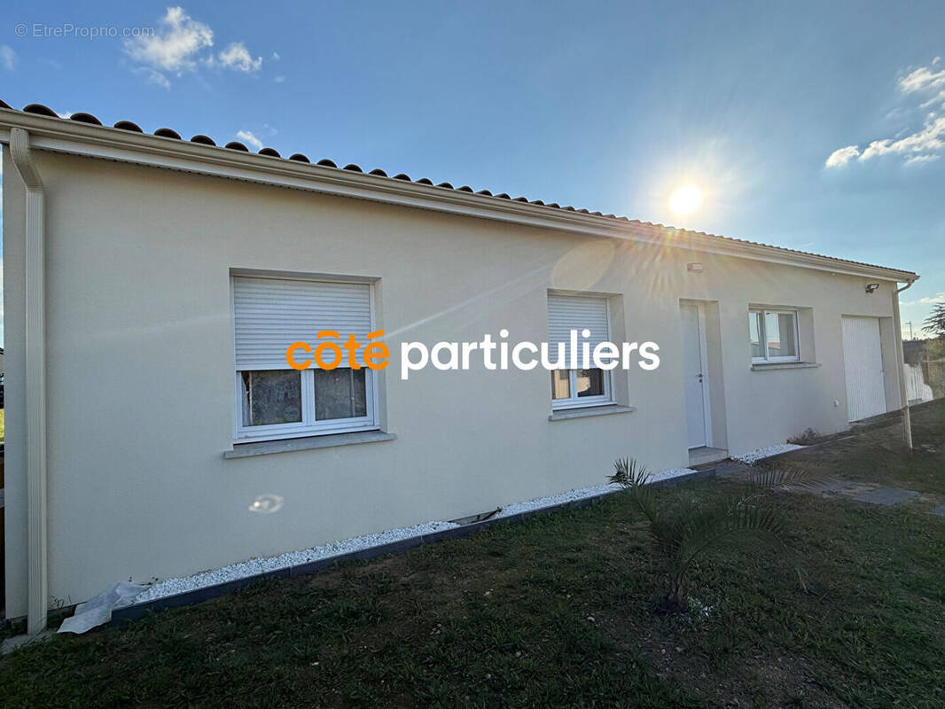 Maison à LES BILLAUX