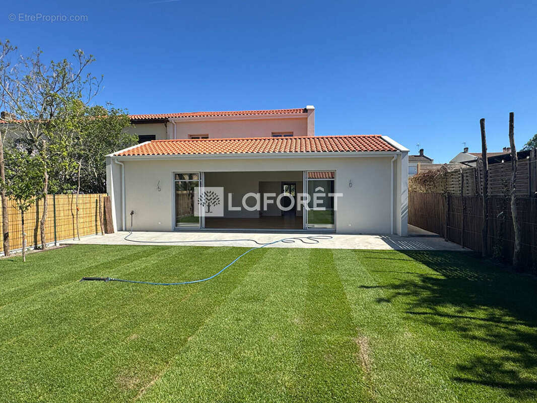 A vendre Maison Eysines 6pièce(s) 150 m² avec son annexe de 40 m² - photo 16