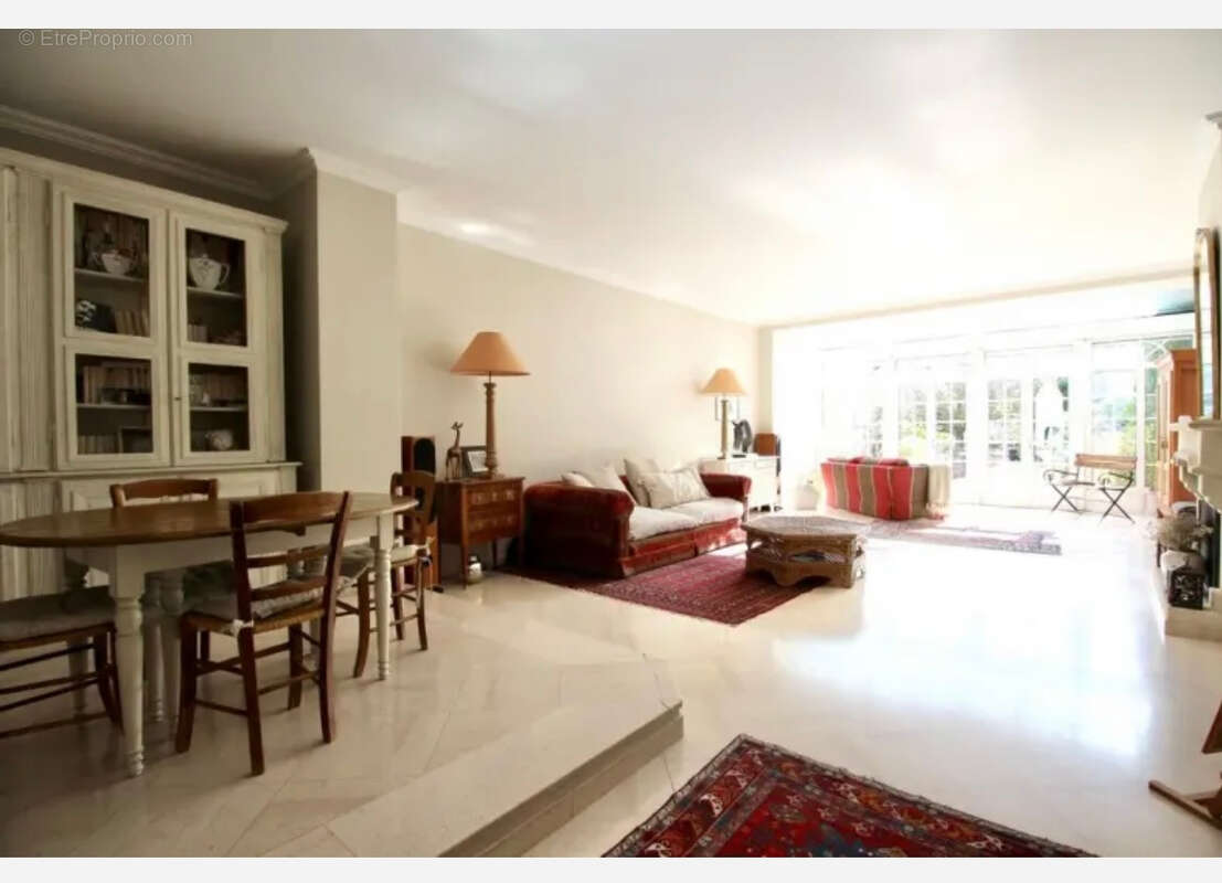 Maison à LOUVECIENNES