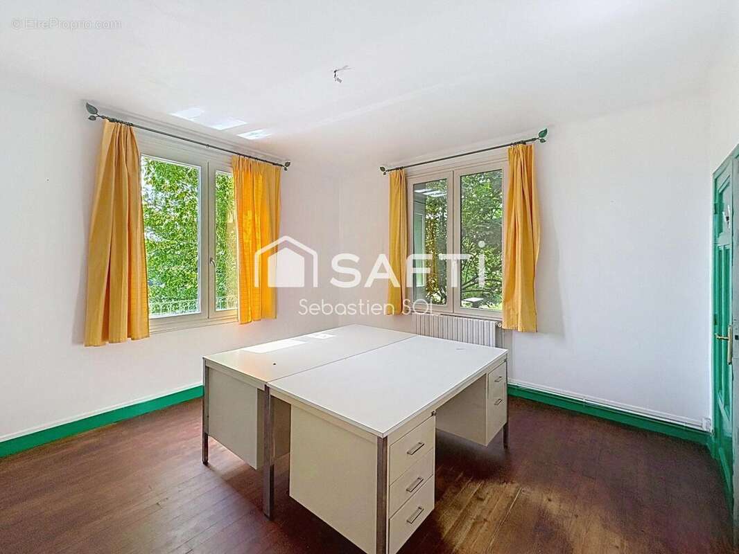 Maison 220 m² à Caussade  - photo 8