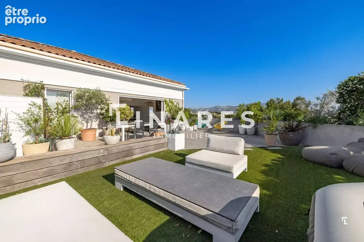 UNE VILLA SUR LE TOIT - Appartement duplex 145m2 - Terrasse ciel ouvert 100m2 - 13012 SAINT JULIEN - photo 10