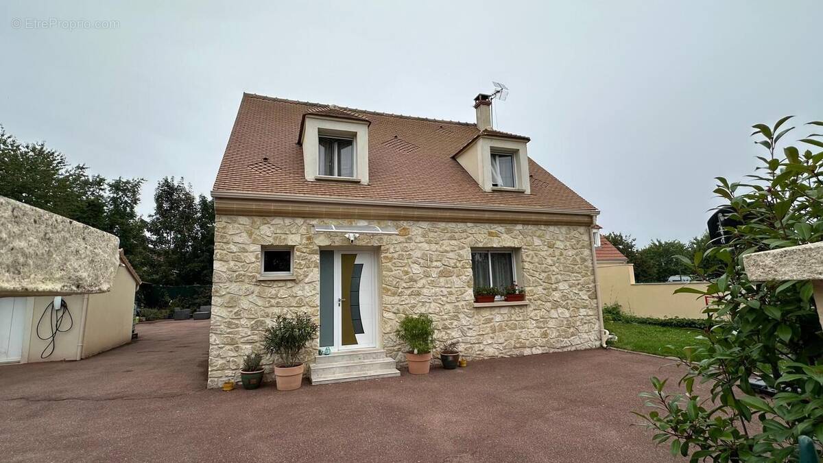 Photo 1 - Maison à LINAS