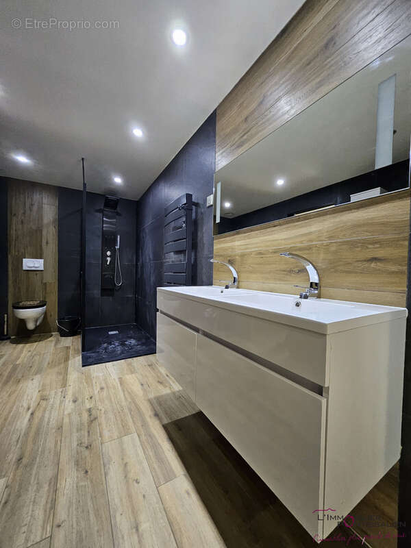 Appartement à FRASNE
