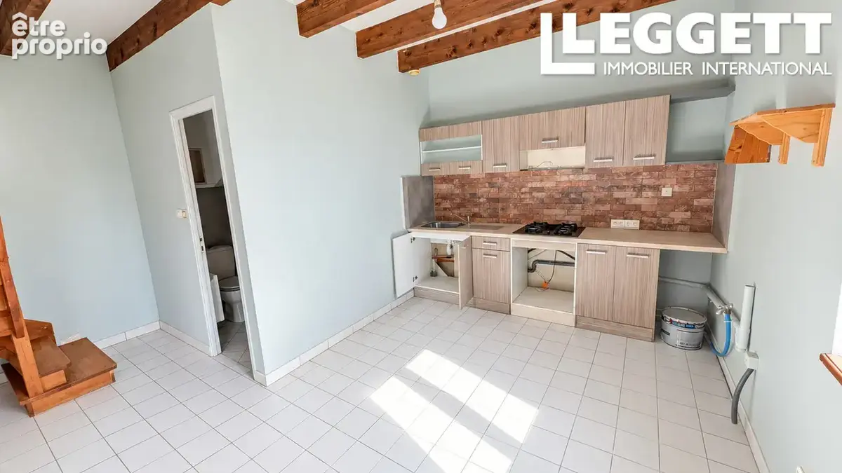 Longère traditionnelle divisée en 3 logements – 157 m² habitables au total, terrain de 4 522 m² - photo 2