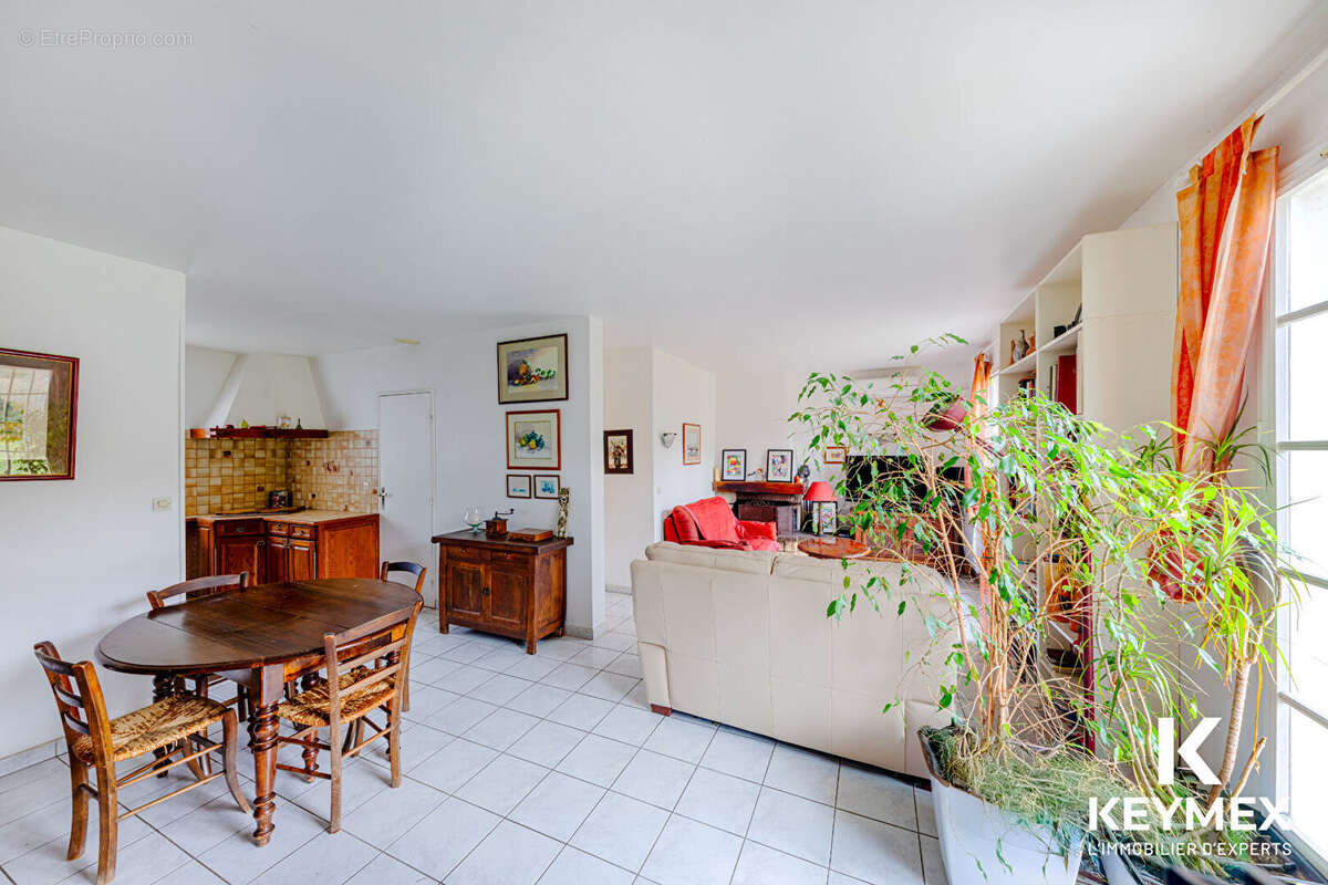 Maison à NERVILLE-LA-FORET