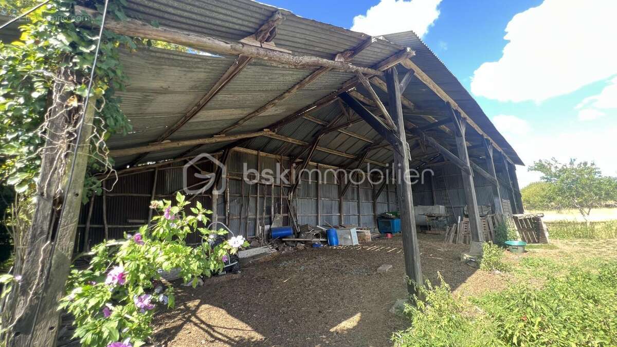 2 hectares + maison rénovée 102m² + dépendances  - indre 36 - photo 23