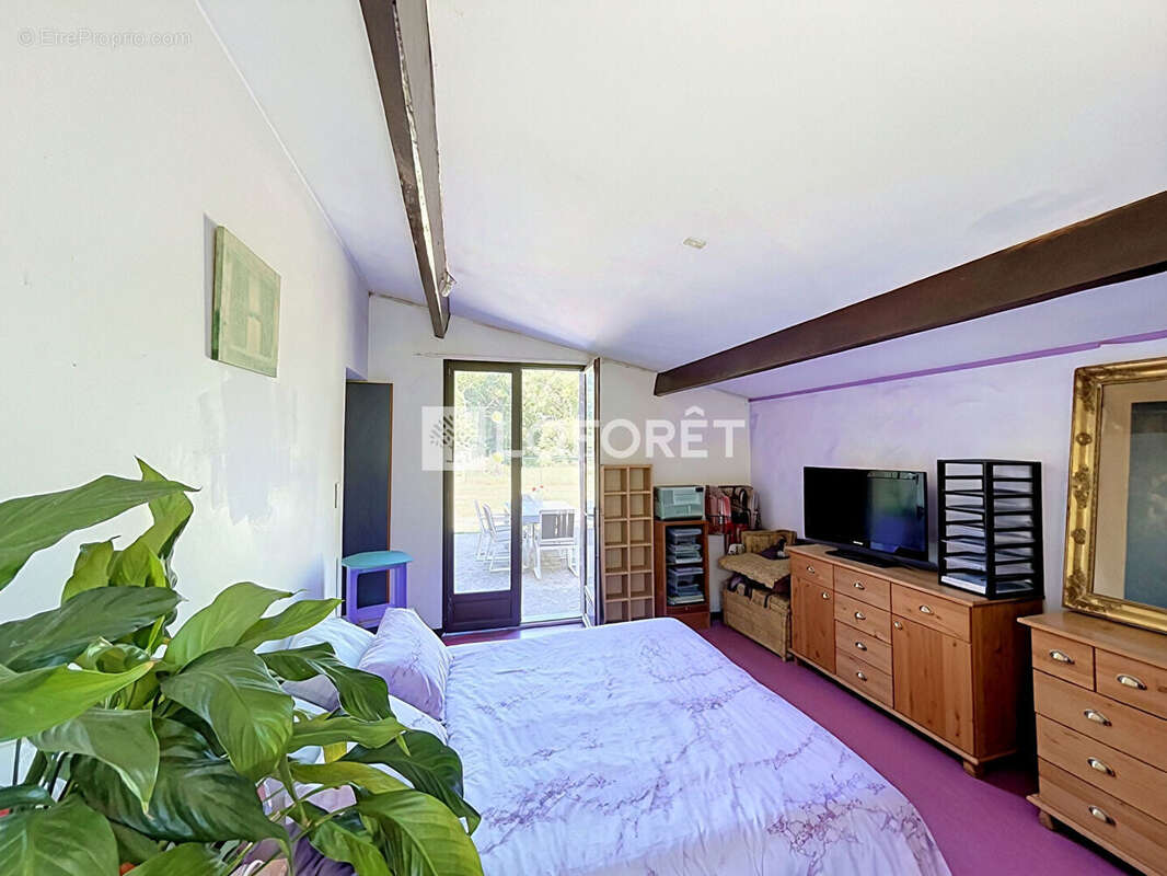 Maison Lafrancaise 5 pièces environ 115.68 m2 - 3604m² de terrain - double garage - photo 2