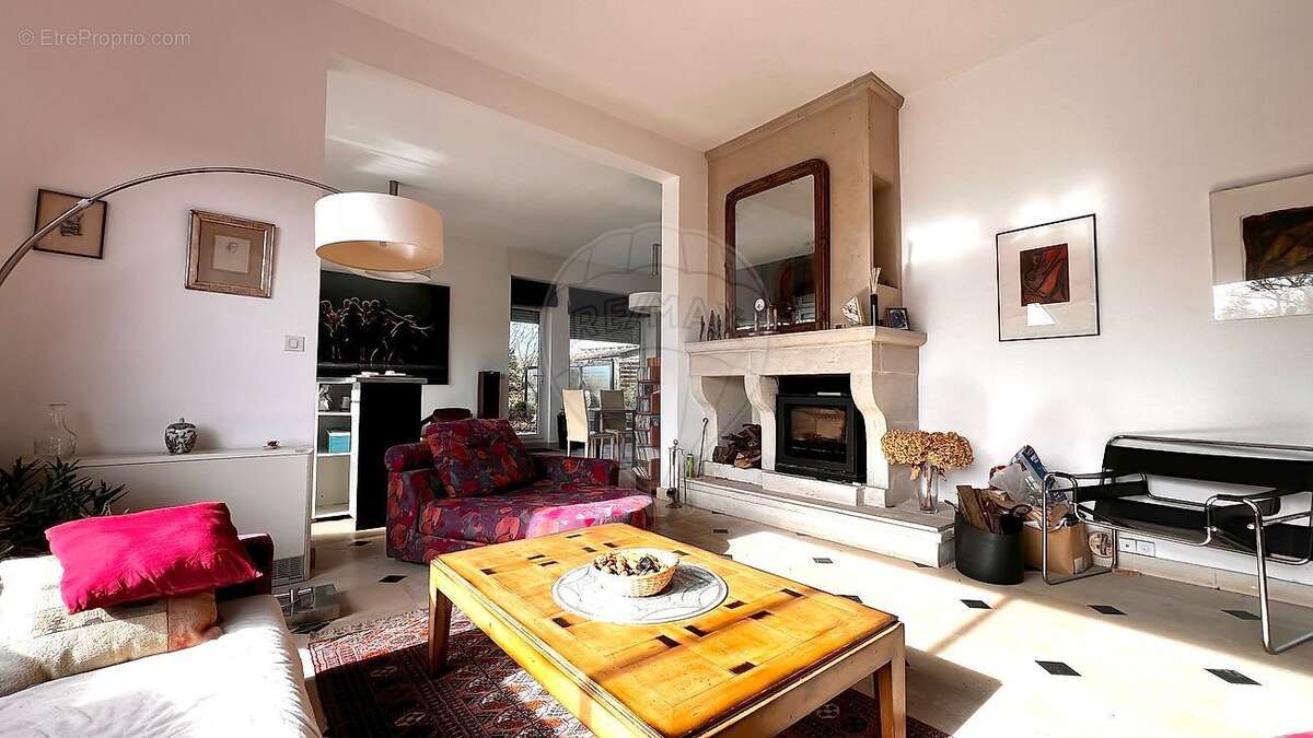 Maison à LONGPONT