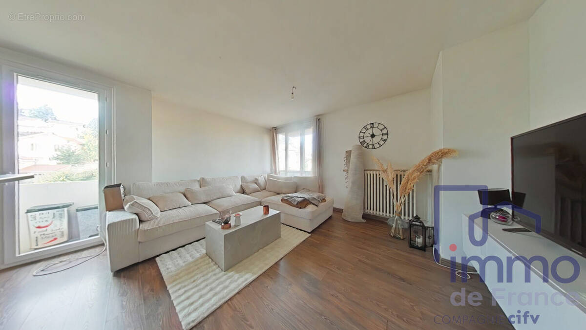 Appartement à SAINT-ETIENNE