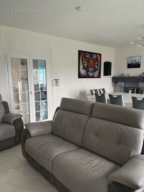 Maison à JOUY-LE-CHATEL