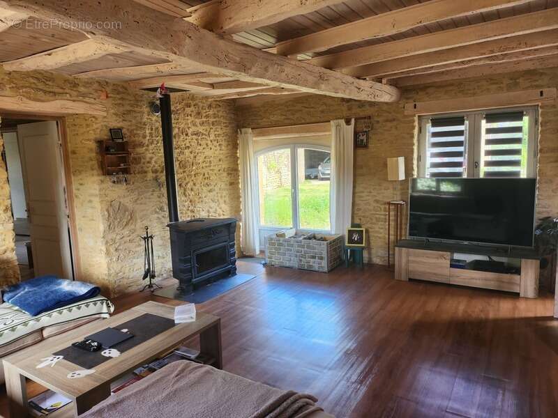 Maison à SAINT-GENIES