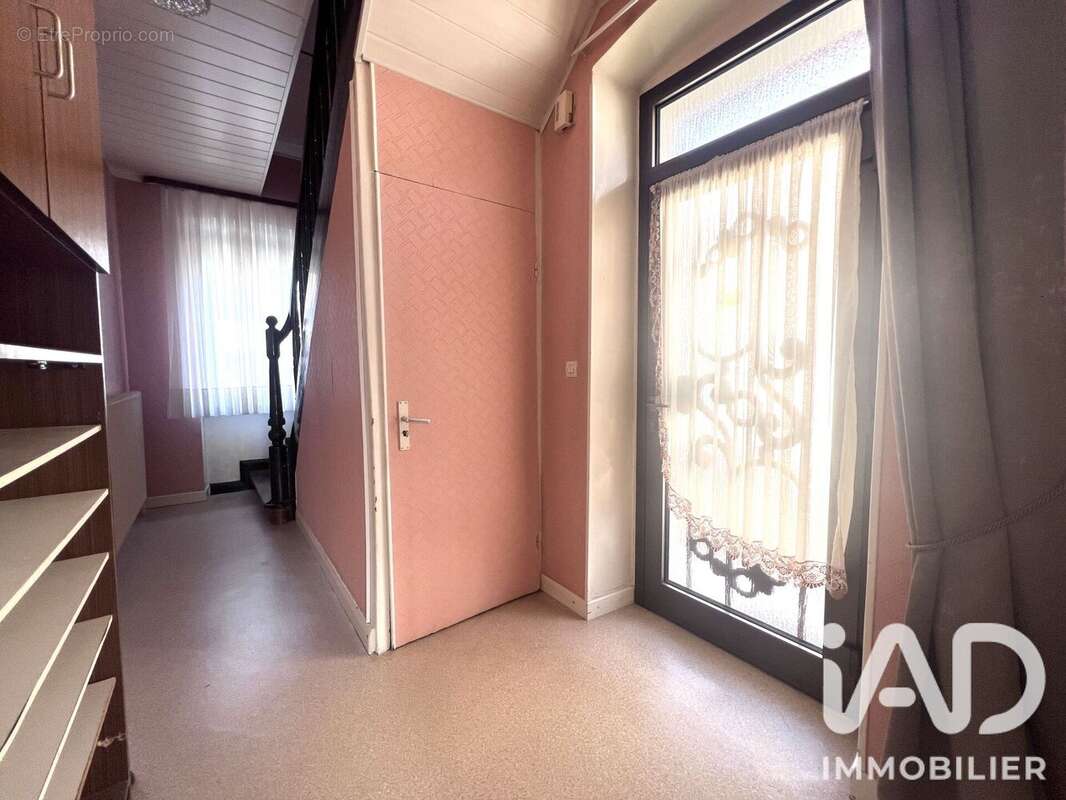 Maison 92 m² à Stiring-Wendel  - photo 7