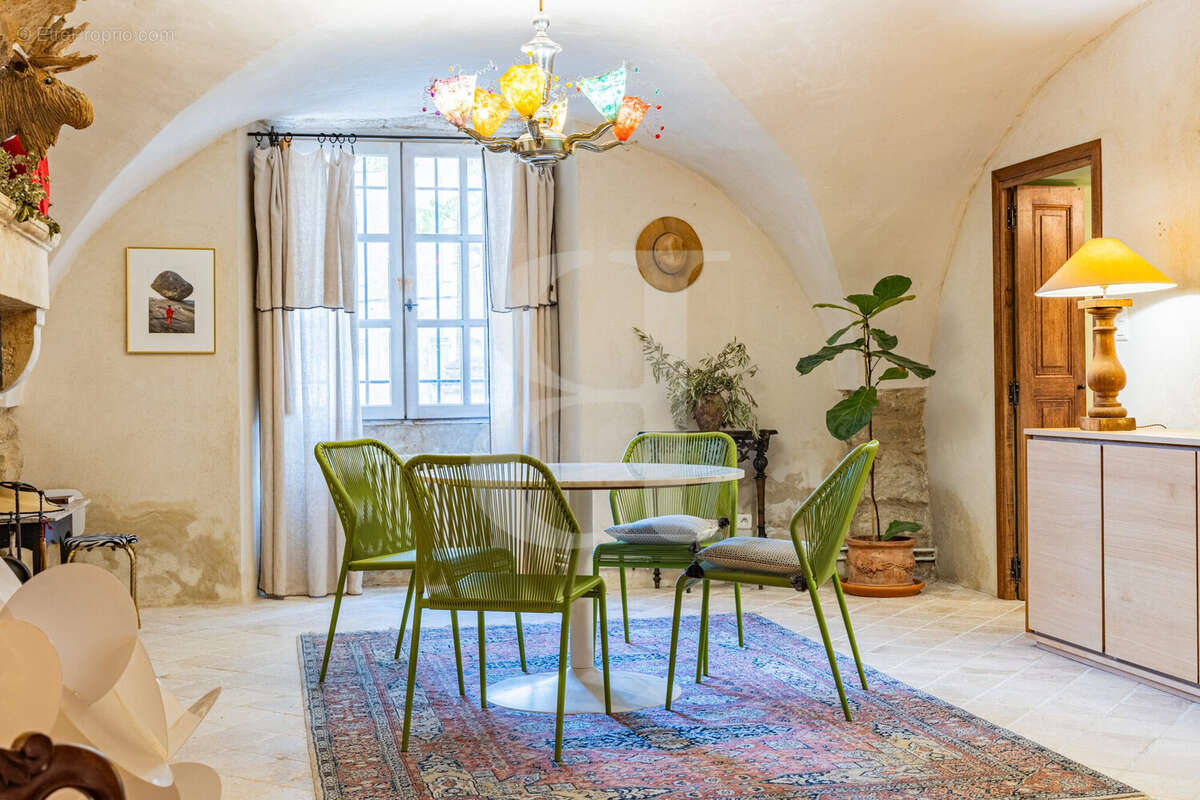 Maison à CABRIERES-D'AVIGNON