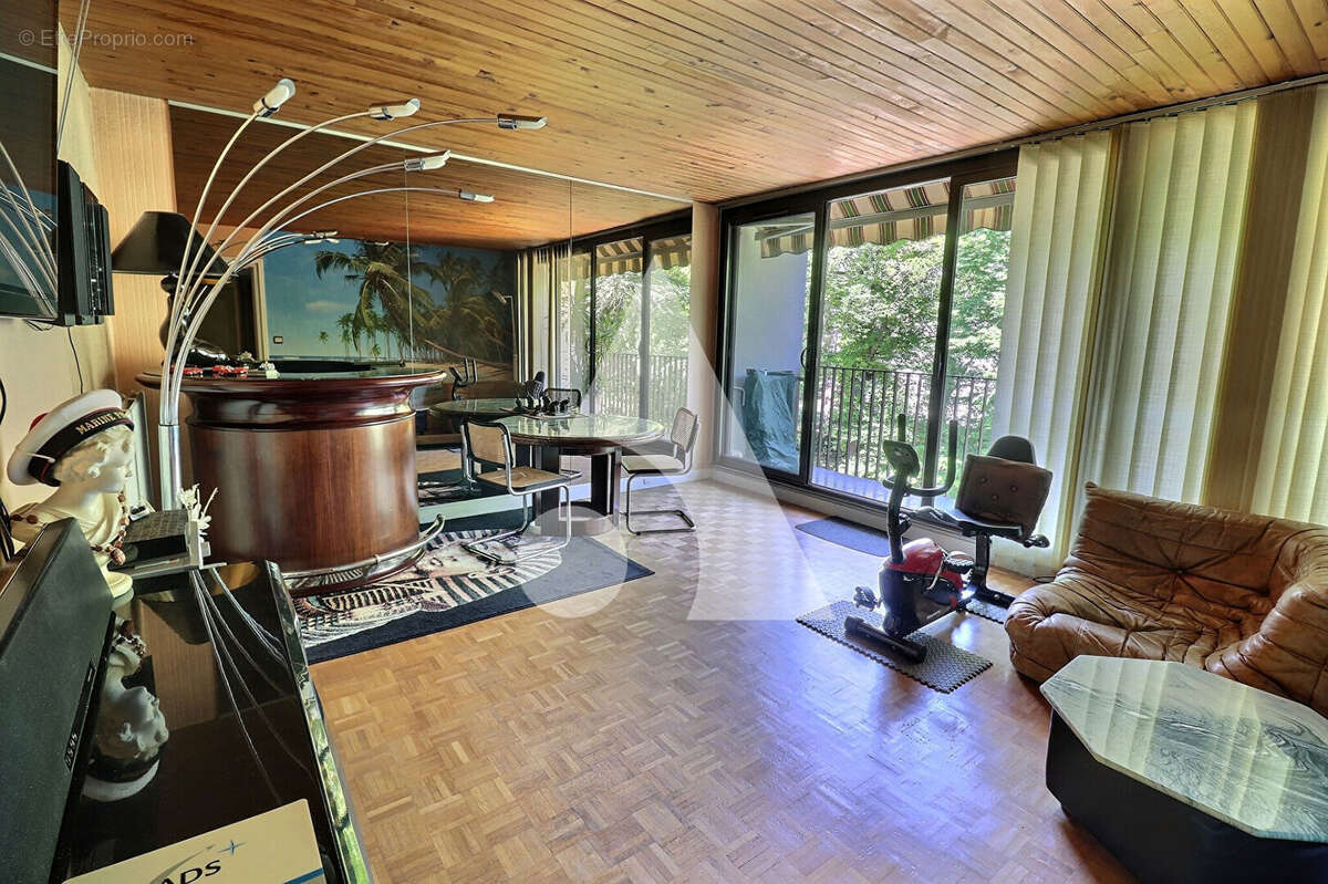 Appartement à MERY-SUR-OISE