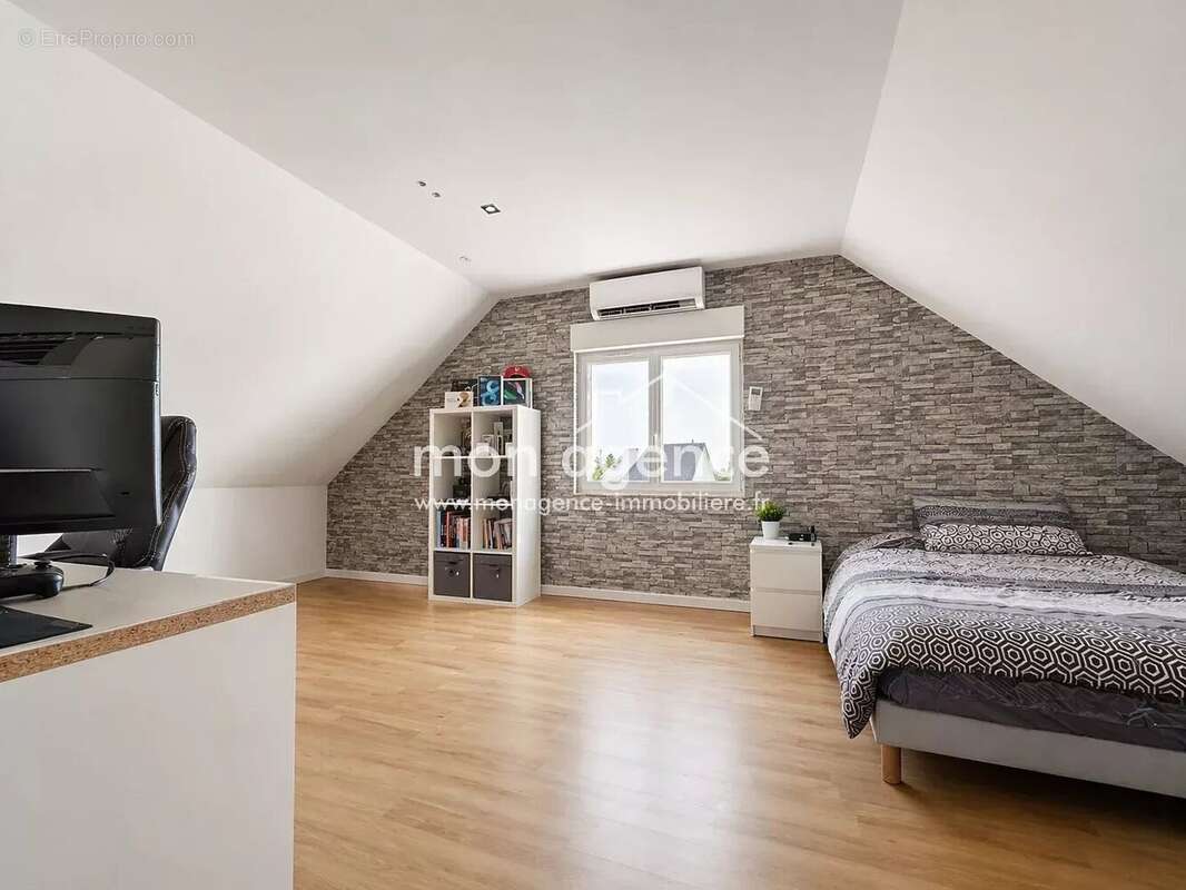 Maison à BUCHY