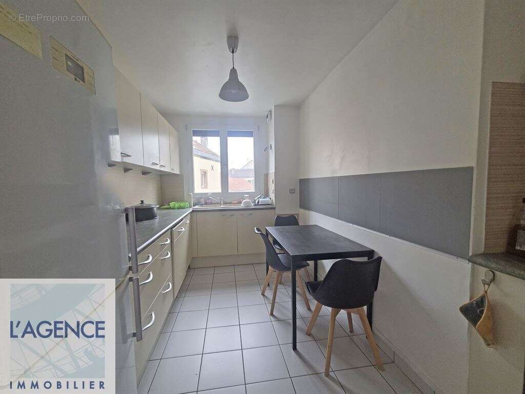 Appartement 80 m² à Reims  - photo 2