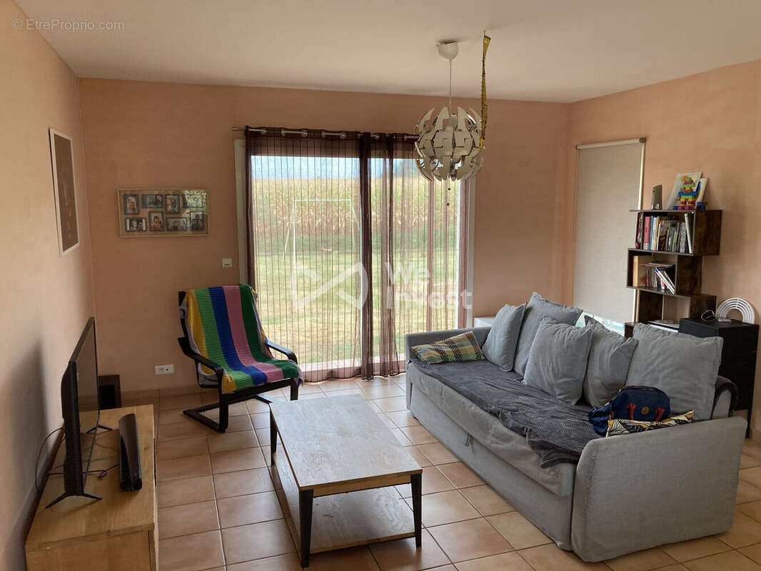 Maison à POEY-DE-LESCAR