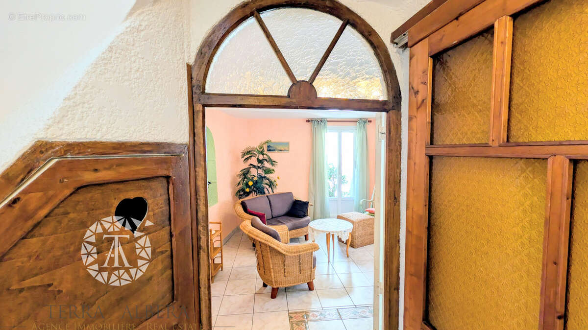 Maison à LAROQUE-DES-ALBERES