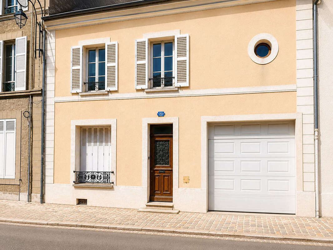 Maison à FONTAINEBLEAU