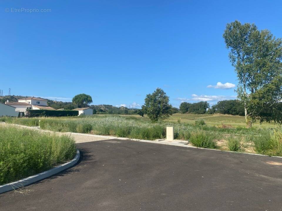 Terrain à MALATAVERNE