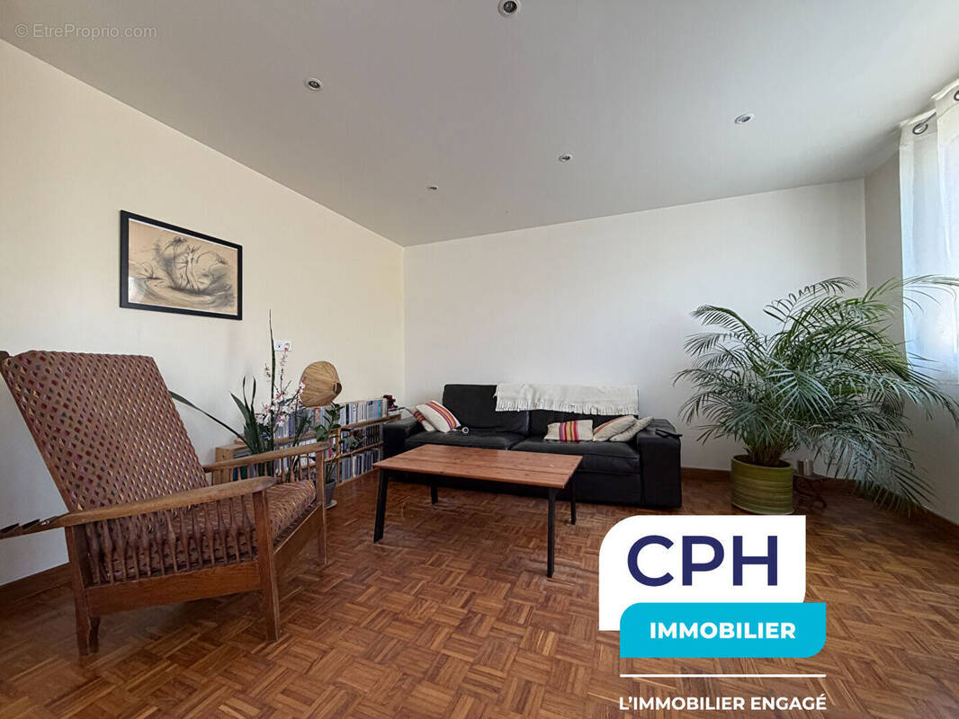 Appartement à LA CELLE-SAINT-CLOUD