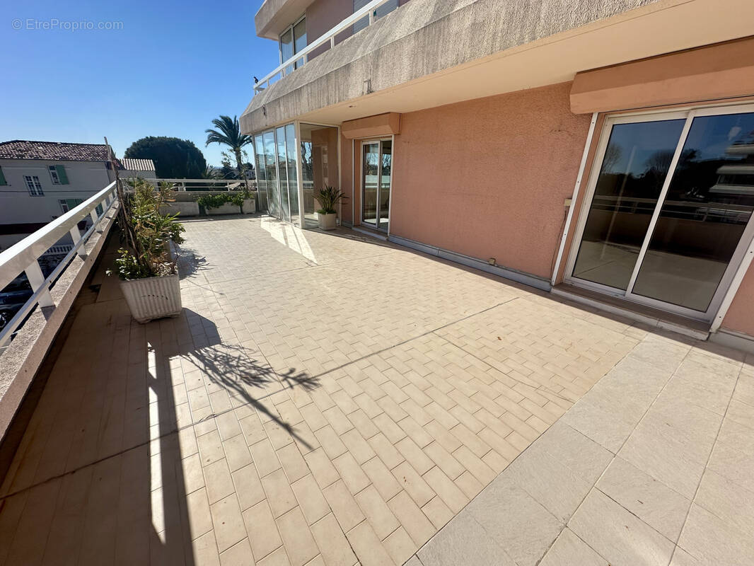 Appartement à CAGNES-SUR-MER