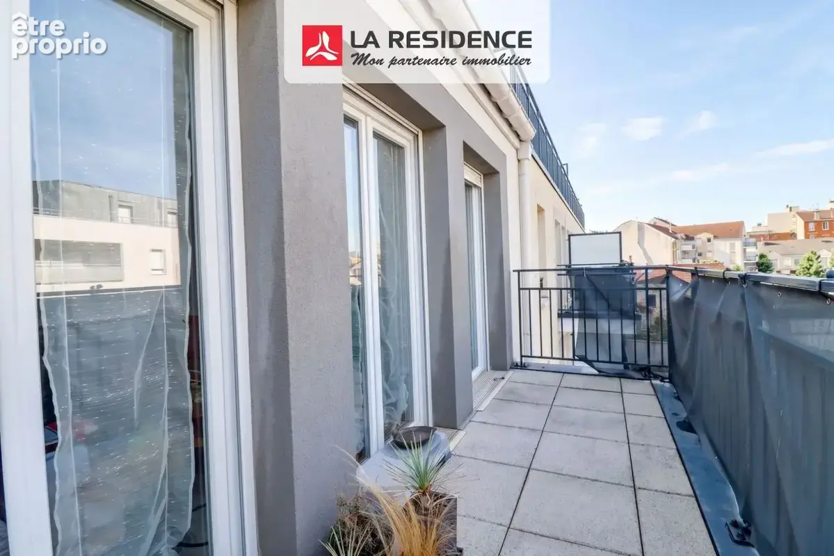 Photo Appartement à Acheres au prix de 218 000€