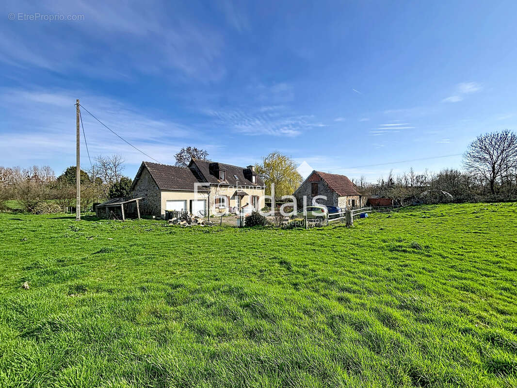 Maison à SAINT-CLAIR-SUR-L'ELLE