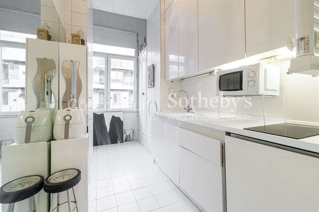Nice Quai des États-Unis appartement 2 pièces face mer en exclusivité - photo 12