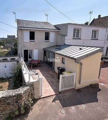 Maison à GRANDCAMP-MAISY