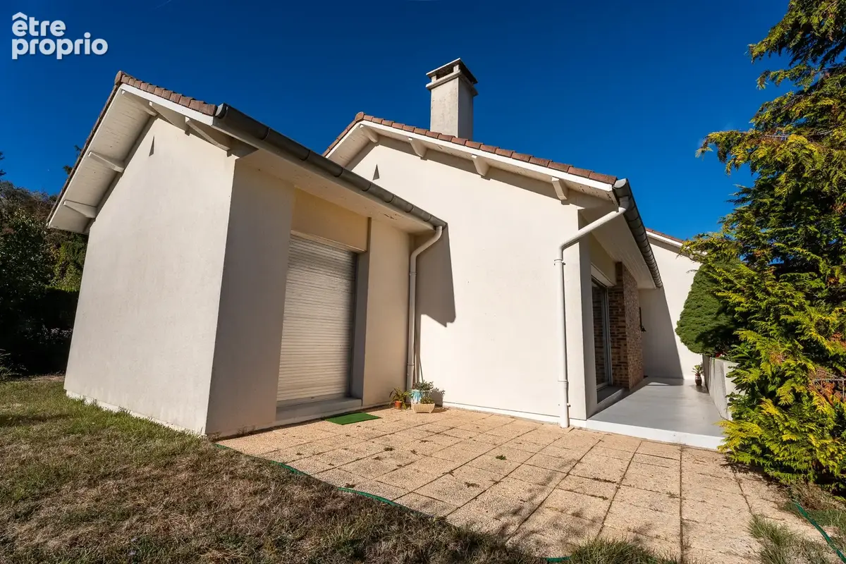 LE BREUIL, villa d'architecte lumineuse de 132 m2 sur sous-sol - photo 3